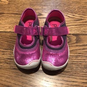 Adorable Sparkly Plae Shoes!